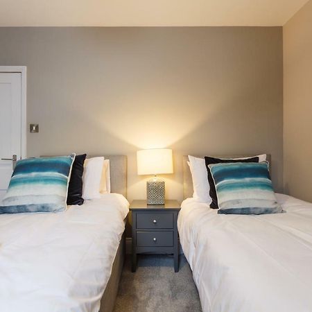 Apartamento Stylish Town Centre House - 300Mbps, Parking & Sunny Decking Bournemouth Exterior foto