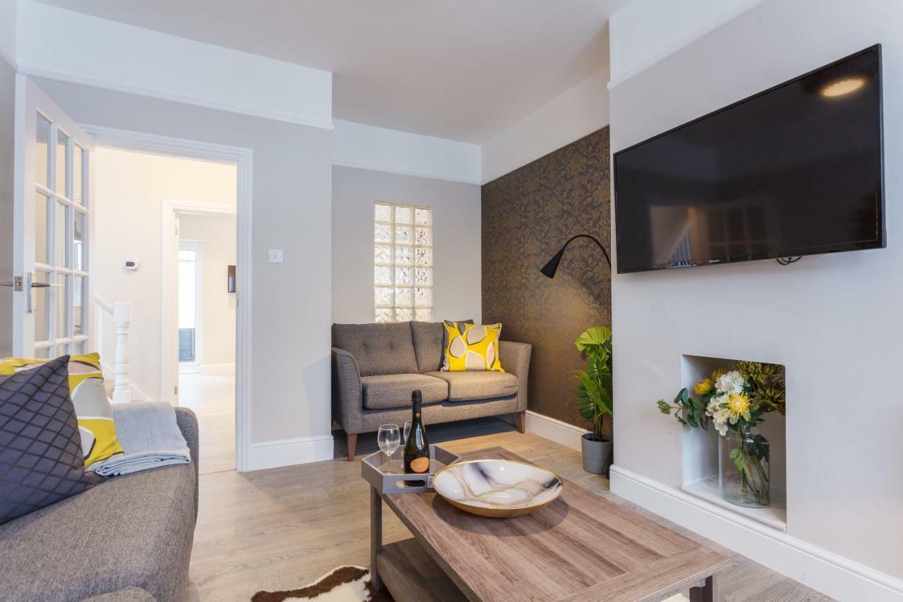 Apartamento Stylish Town Centre House - 300Mbps, Parking & Sunny Decking Bournemouth Exterior foto