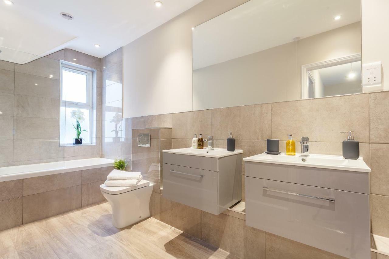 Apartamento Stylish Town Centre House - 300Mbps, Parking & Sunny Decking Bournemouth Exterior foto