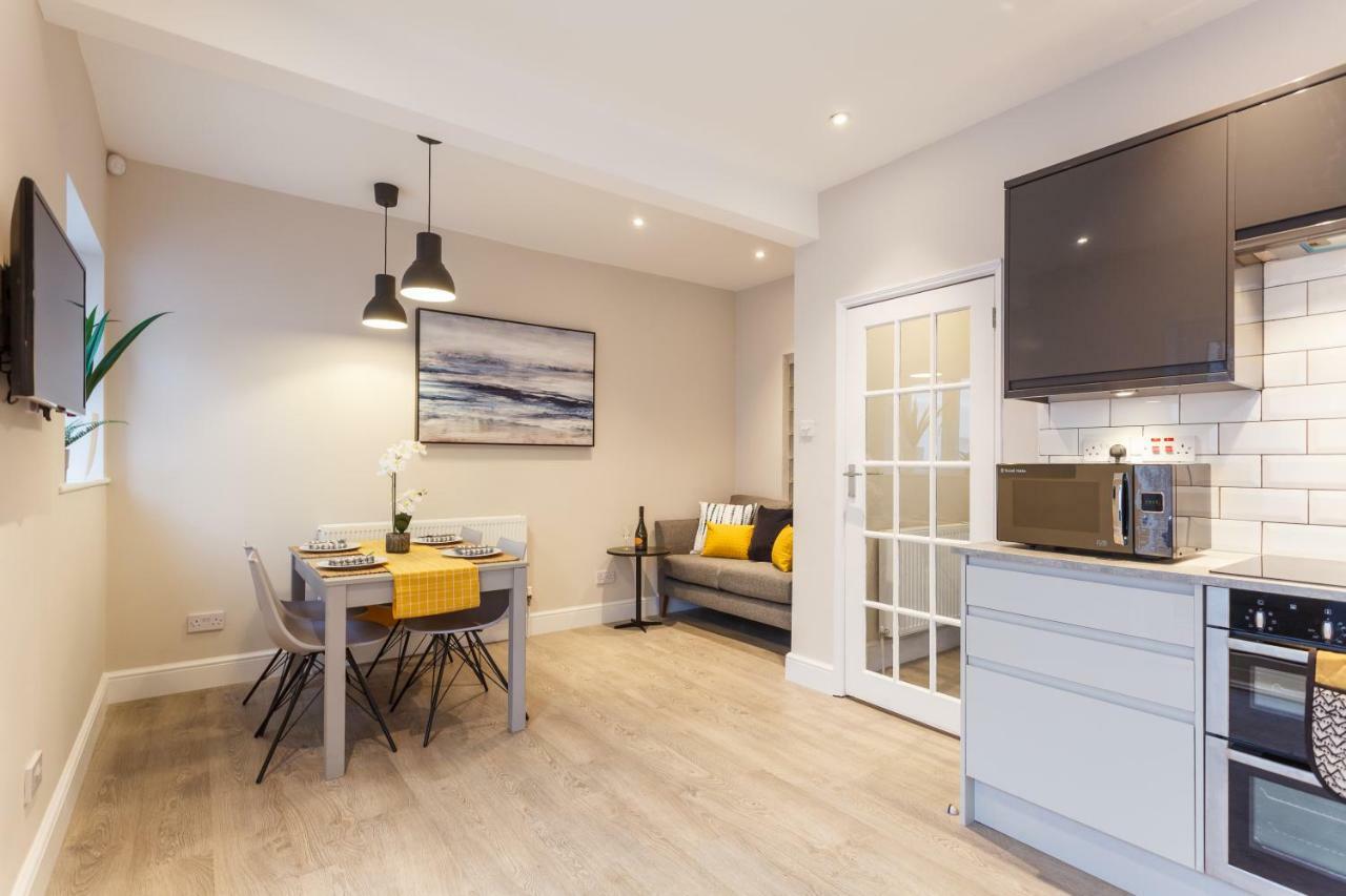 Apartamento Stylish Town Centre House - 300Mbps, Parking & Sunny Decking Bournemouth Exterior foto