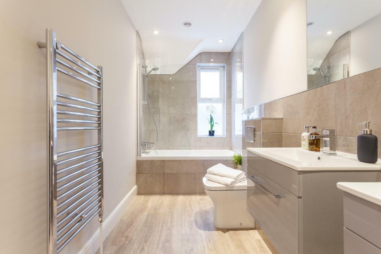 Apartamento Stylish Town Centre House - 300Mbps, Parking & Sunny Decking Bournemouth Exterior foto